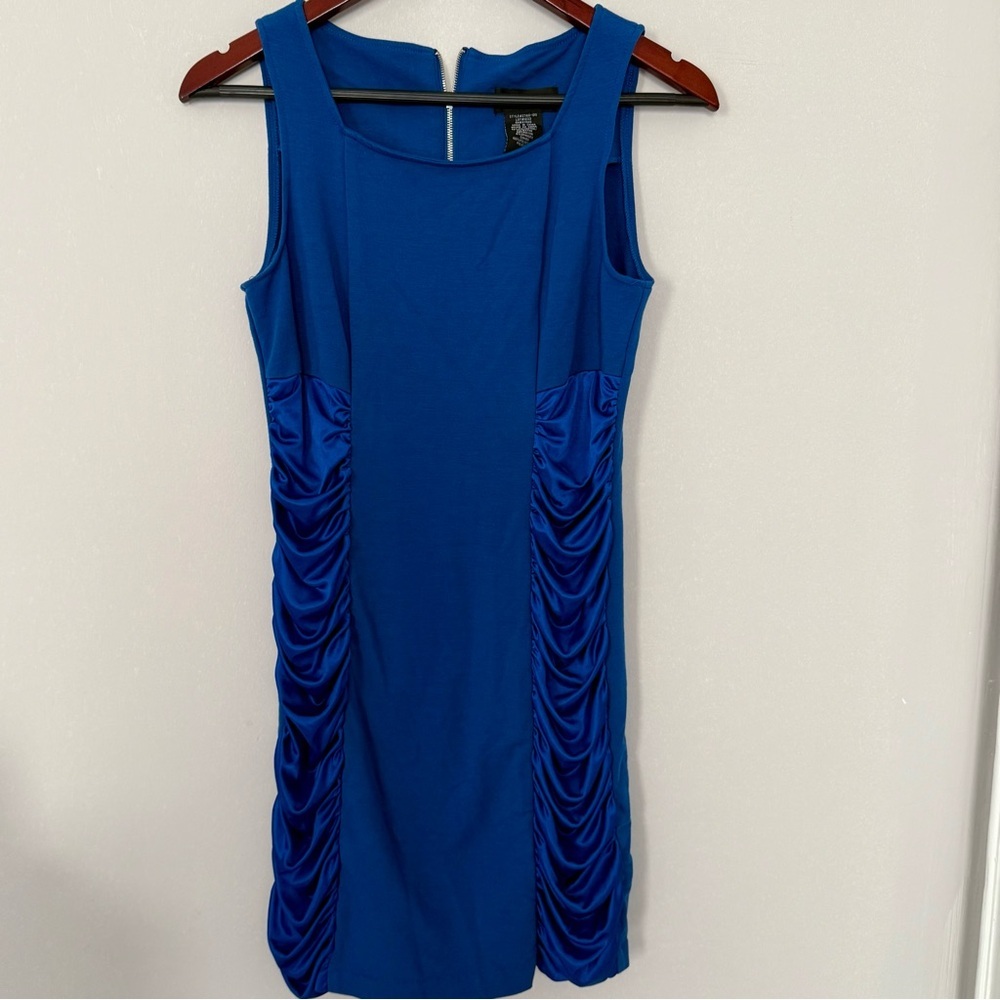 Alyn Paige Vibrant Royal Blue sleeveless Dress size 5/6